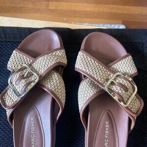 Marc Fisher woven slides size 8